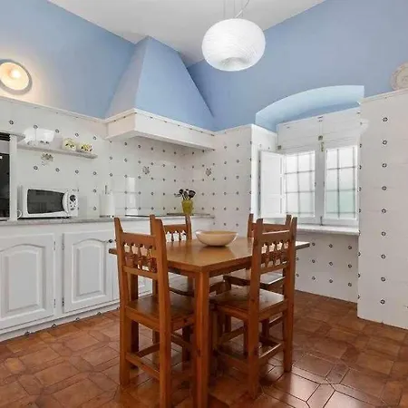 Valls De Quintana - Casa Emblematica