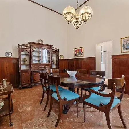 Valls De Quintana - Casa Emblematica Tatil Evi Arrecife (Lanzarote)