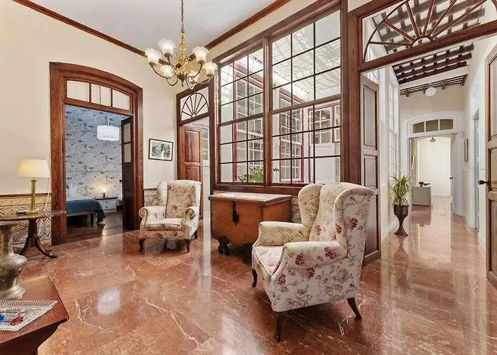 Valls De Quintana - Casa Emblematica