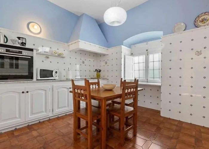 Valls De Quintana - Casa Emblematica